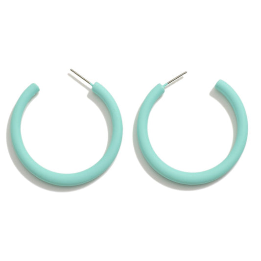 MATTE SMOOTH HOOP EARRINGS - Mint