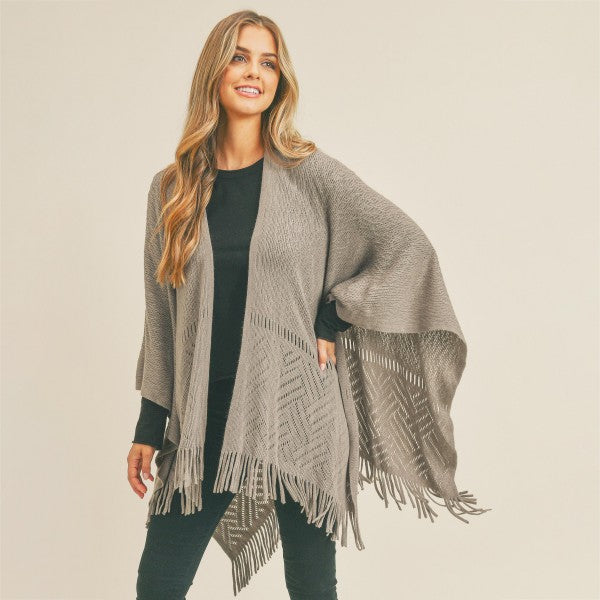 OVER THE SHOULDERS RUANA - GREY