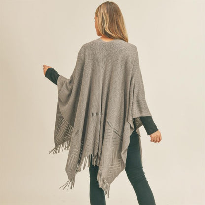 OVER THE SHOULDERS RUANA - GREY